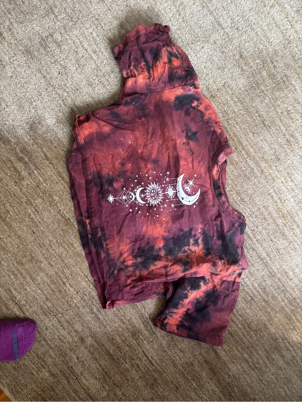 Tie-Dye Crescent Moon Graphic Crop Tee - Red & Black